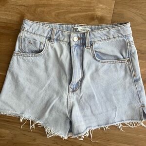 ZARA shorts— size 4